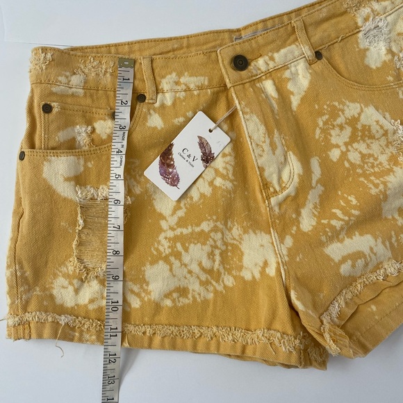 NWT Chelsea & Violet Tie Dye distressed washout jean shorts size 31 - Picture 5 of 12